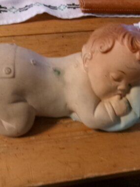 Vtg Irwin sucking thumb baby rubber squeak toy